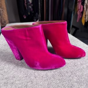 Givenchy Hot Pink Velvet Mule size 39 (fits like a 37.5/38)